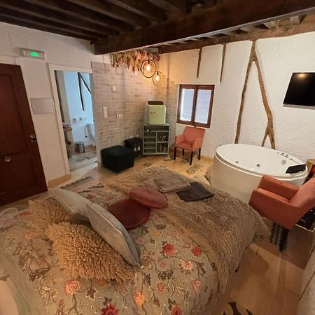 Secreto Suites By Gloove Куенка Екстериор снимка