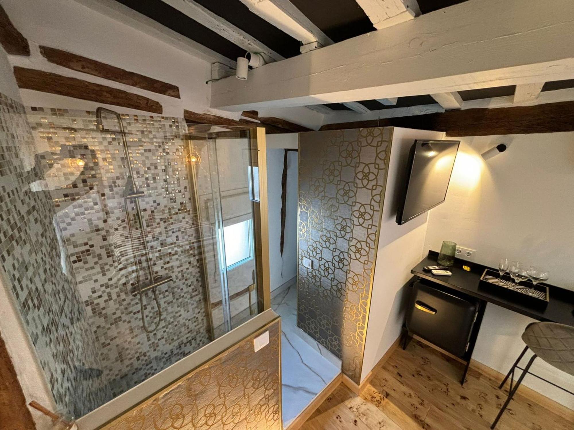 Secreto Suites By Gloove Куенка Екстериор снимка
