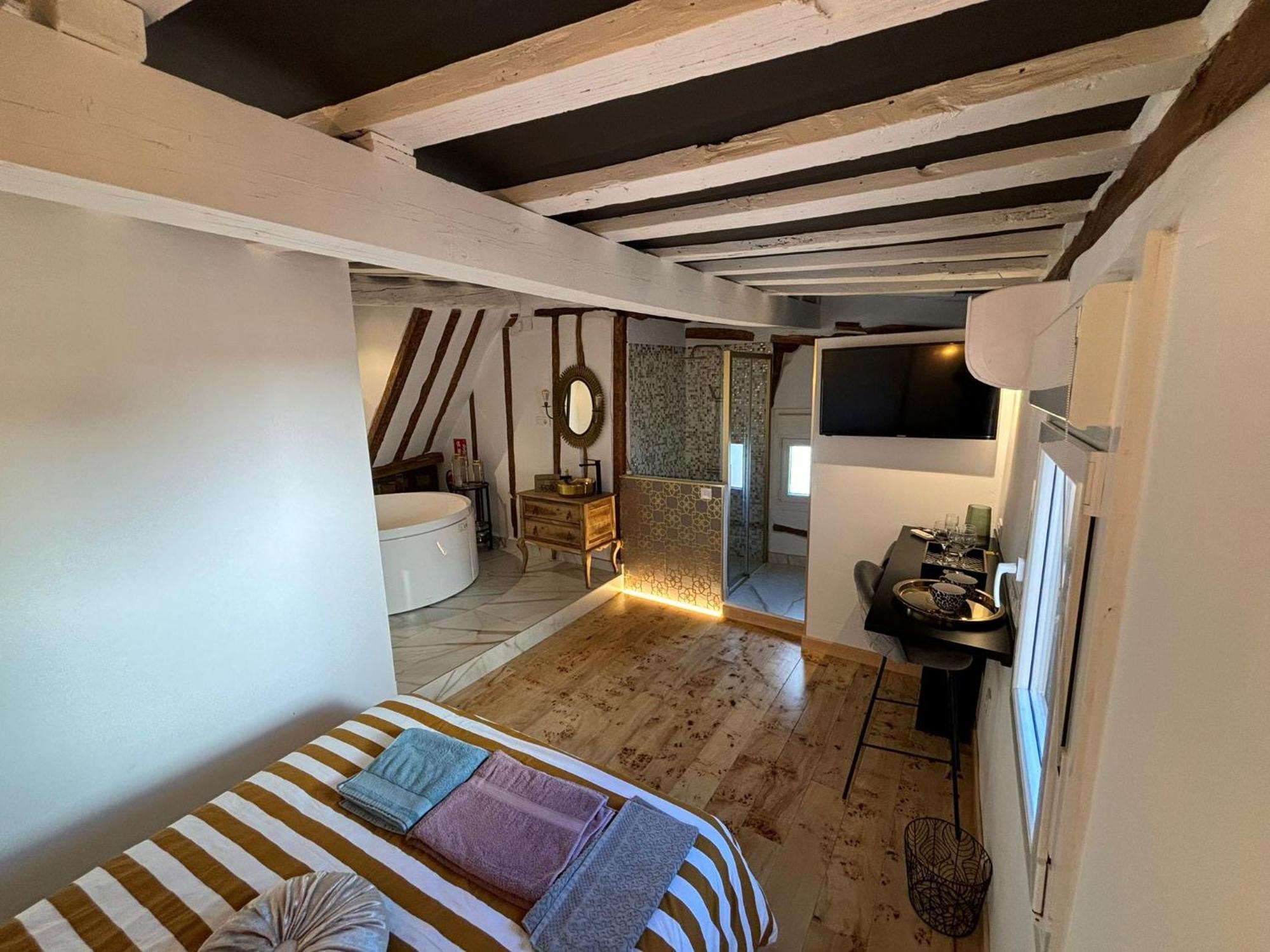 Secreto Suites By Gloove Куенка Екстериор снимка